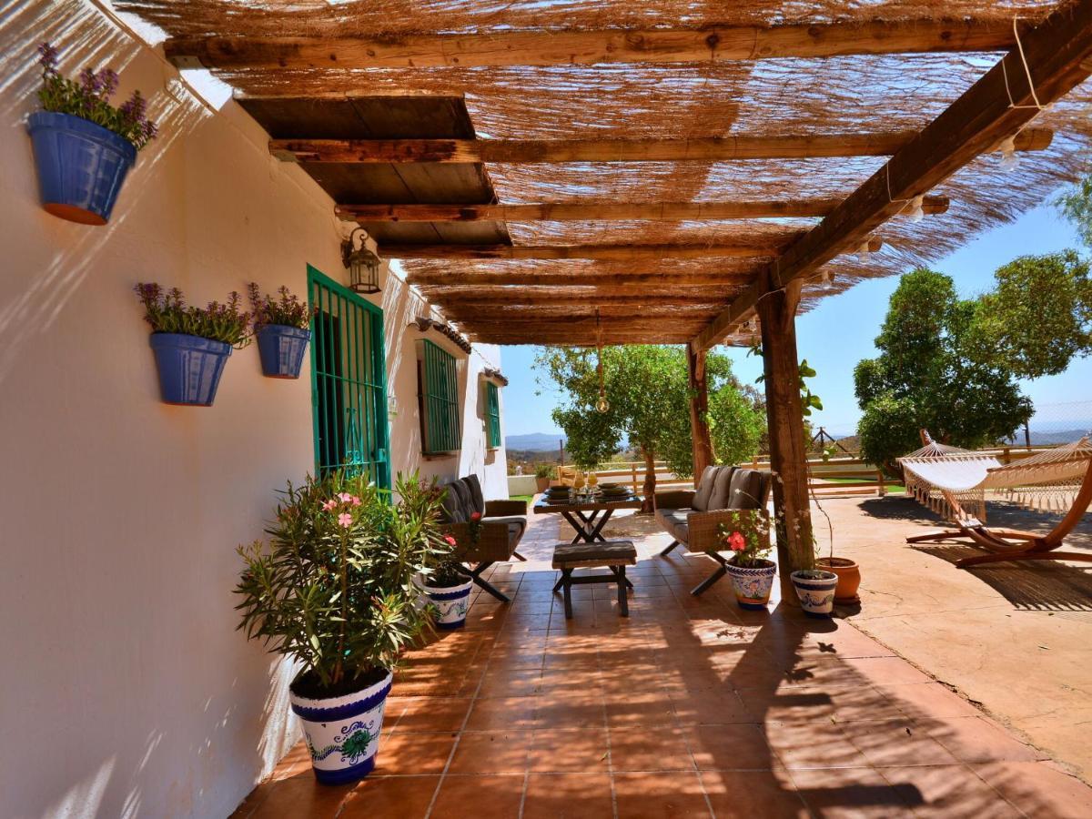 Luxr Pool, Sea And Malaga View Villa *